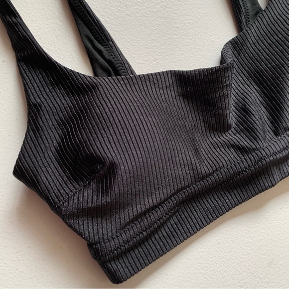 Aerie Black Shine Ribbed Banded Bikini Top Size Small NWT - Picture 4 of 15
